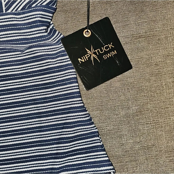 Nip Tuck Navy and white nautical striped Underwire One Piece Swimsuit Size 10 - Picture 4 of 15